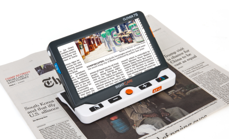 Clover 7S 手持式電子助視器
