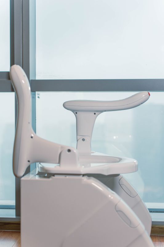 Toilet lift seat-
